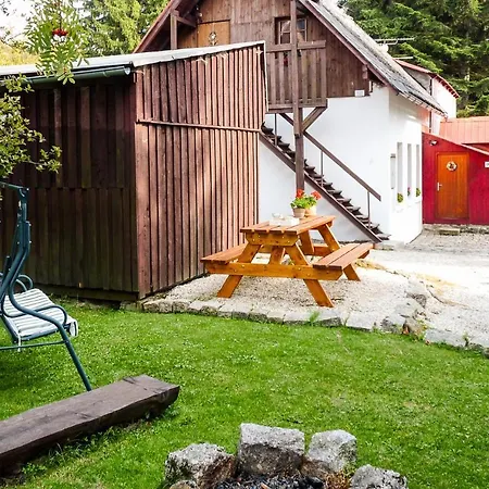 Pod Hrazi Apartment