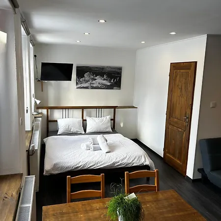 Pod Hrazi Apartment